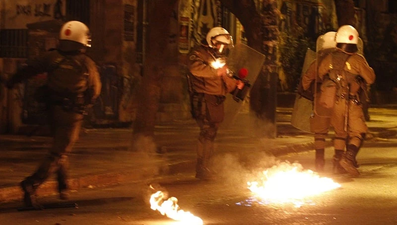 Στην αντεπίθεση οι Ειδικοί Φρουροί κατά Τόσκα για τα επεισόδια: Θα θρηνήσουμε κόσμο!